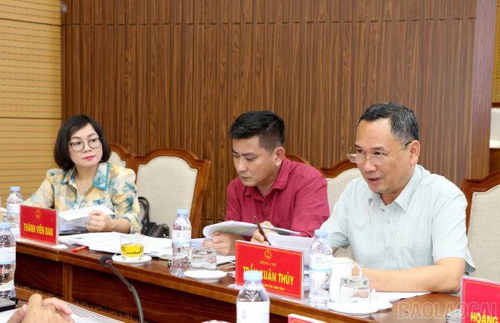 Các đại biểu tham dự hội nghị.