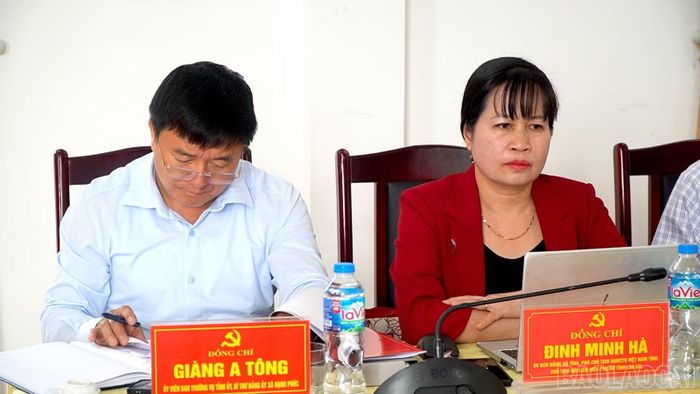 Các đại biểu tham dự cuộc làm việc