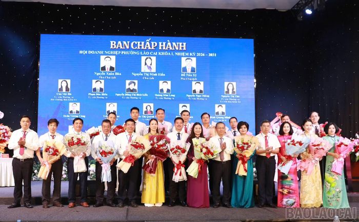 Ban Chấp hành Hội Doanh nghiệp phường Lào Cai lần thứ I, nhiệm kỳ 2026 - 2031 ra mắt đại hội.