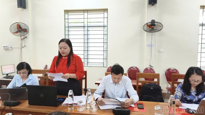 Đại diện đoàn kiểm tra công bố quyết định kiểm tra.