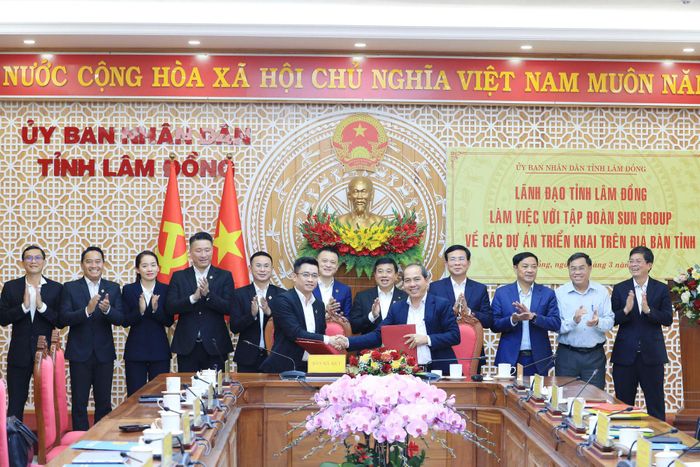 Lãnh đạo tỉnh Lâm Đồng làm việc với nhà đầu tư dự án - Tập đoàn Sun Group