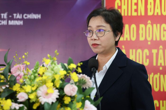 Phó Giám đốc Sở Văn hóa, Thể thao và Du lịch Nguyễn Lan Ngọc phát biểu khai mạc