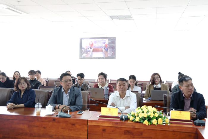Đại diện các đơn vị tham gia lễ khai giảng