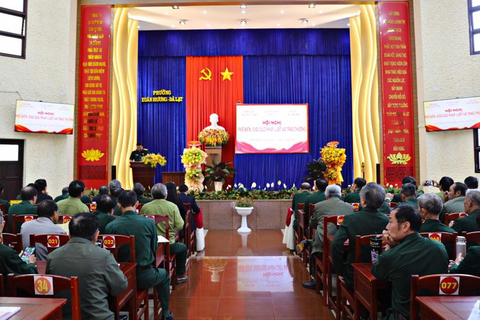 Quang cảnh hội nghị