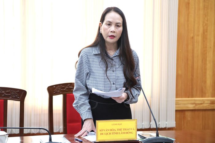Phó Giám đốc Sở Văn hóa, Thể thao và Du lịch Lâm Đồng Nguyễn Thị Bích Ngọc trao đổi về tiến độ thực hiện Chương trình mục tiêu quốc gia về phát triển văn hóa năm 2026