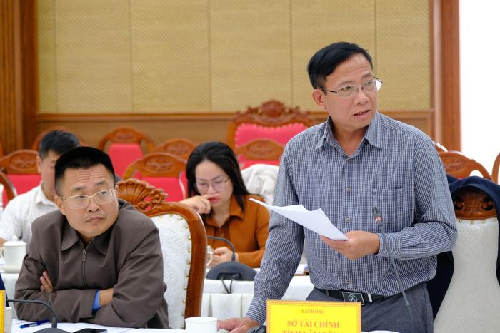 Ông Nguyễn Văn Dũng, Phó Giám đốc Sở Tài chính phát biểu tại hội nghị