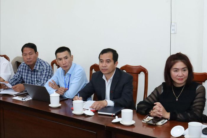 Lãnh đạo các phòng chuyên môn Báo và PTTH Lâm Đồng tham dự buổi làm việc