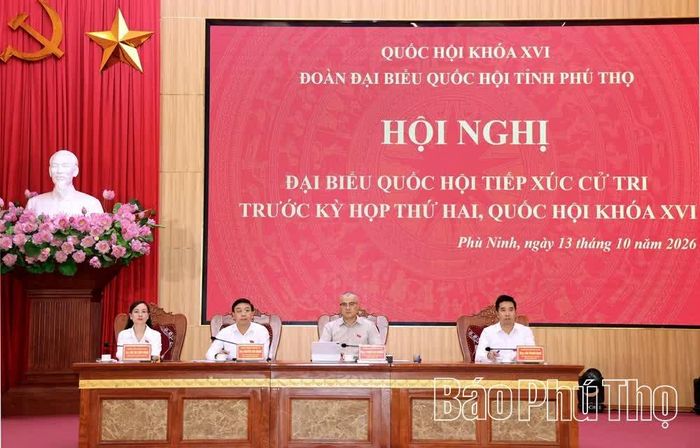 Đoàn ĐBQH tỉnh tiếp xúc cử tri tại xã Phù Ninh.