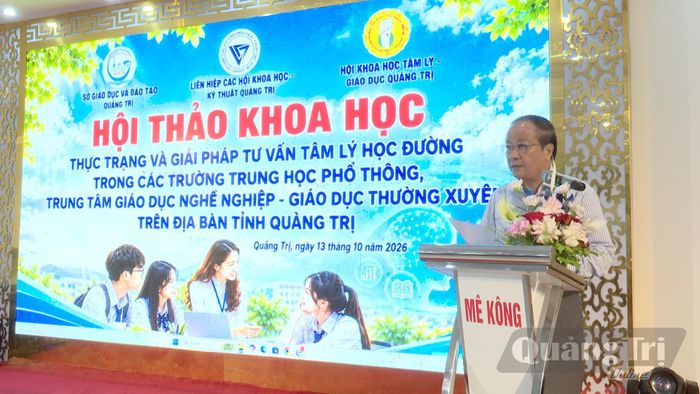 Đại biểu trình bày tham luận tại hội thảo - Ảnh: V.A