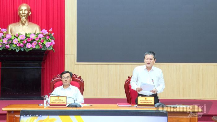 Đồng chí Phan Phong Phú, Phó Chủ tịch UBND tỉnh phát biểu kết luận tại buổi làm việc - Ảnh: N.L