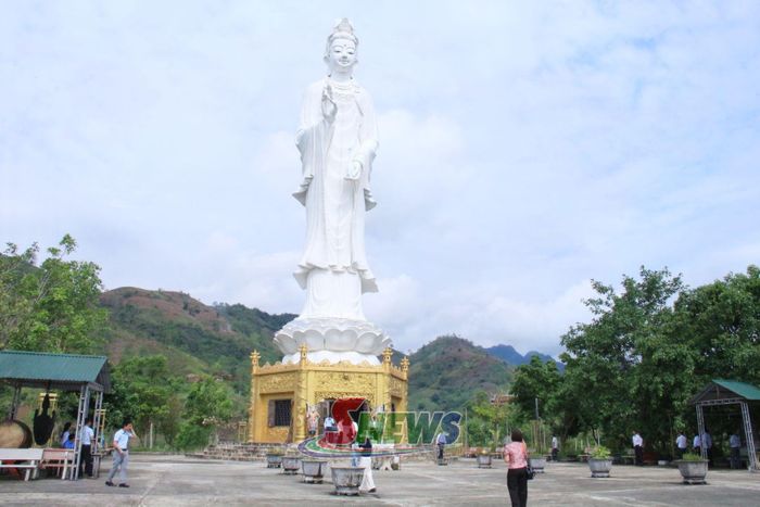 Khu du lịch văn hóa tâm linh Quỳnh Nhai đang được đầu tư hoàn thiện.