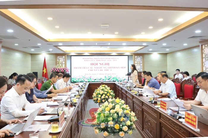 Các đại biểu tham dự hội nghị.