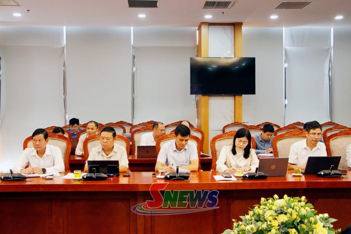 Các đại biểu sở, ngành dự cuộc làm việc.