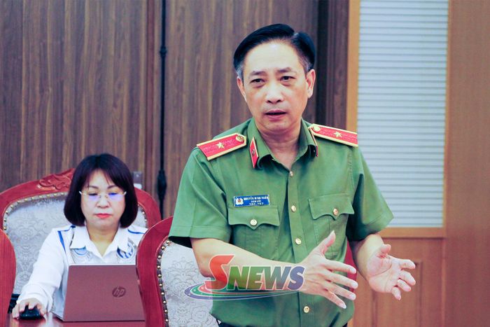 Đồng chí Giám đốc Công an tỉnh phát biểu tại cuộc làm việc.