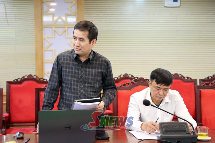 Lãnh đạo Sở Y tế phát biểu tại cuộc làm việc.