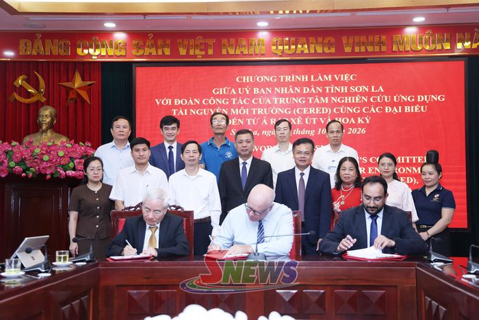 Ký kết Biên bản ghi nhớ giữa Công ty TNHH CERED KBFM và Bunn Al Jazira.