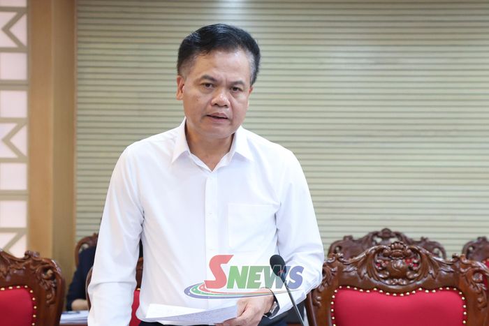 Lãnh đạo Sở Nông nghiệp và Môi trường phát biểu ý kiến.