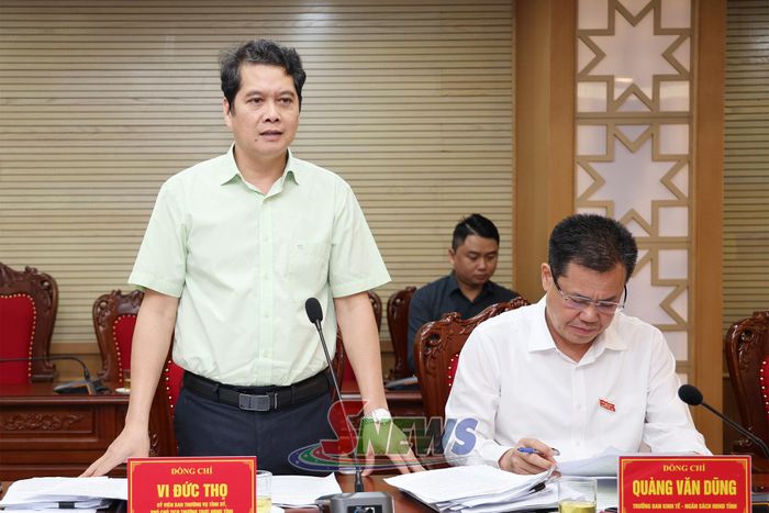 Đồng chí Vi Đức Thọ phát biểu ý kiến.