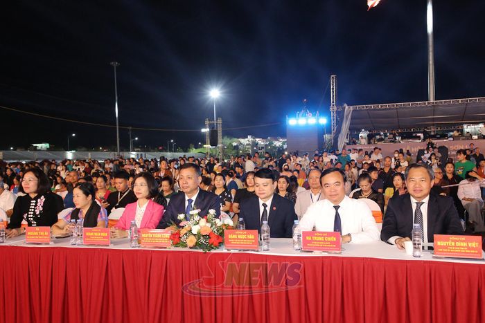 Các đại biểu dự bế mạc.