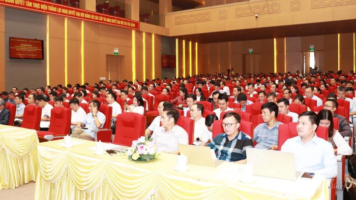 Hơn 400 học viên được được bồi dưỡng, cập nhật kiến thức, kỹ năng lãnh đạo, quản lý.