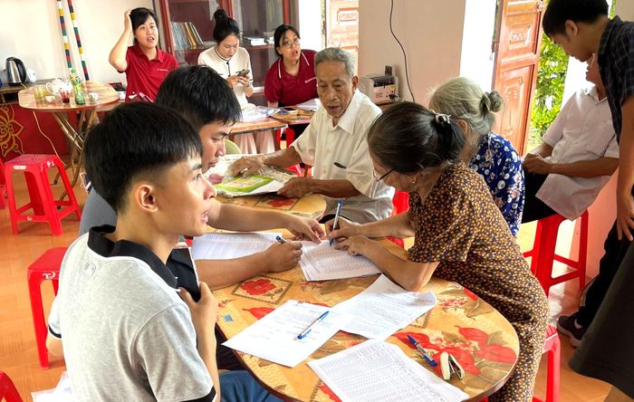 Nhiều hộ chủ động nhận tiền bồi thường, bàn giao đất, góp phần tháo gỡ vướng mắc về mặt bằng.