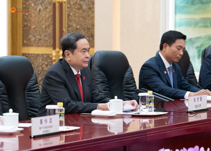 Chủ tịch Quốc hội Trần Thanh Mẫn trong cuộc hội kiến với Thủ tướng Trung Quốc Lý Cường. Ảnh: Lâm Hiển