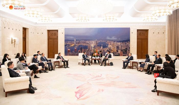 Quang cảnh cuộc làm việc.