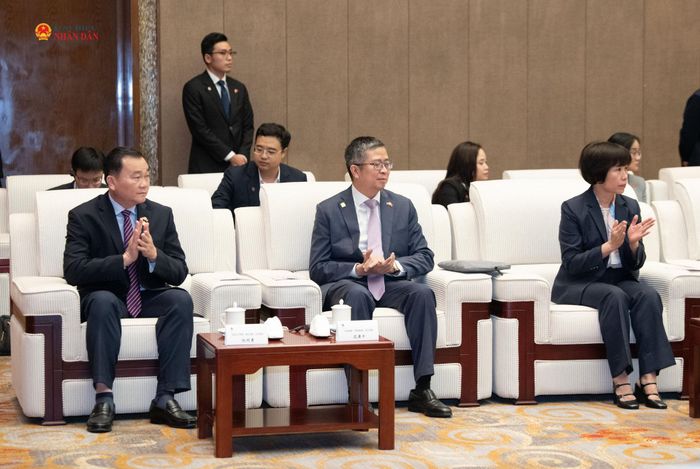 Các đại biểu tham dự cuộc tiếp