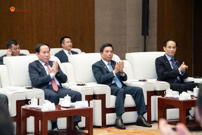 Các đại biểu tham dự cuộc tiếp