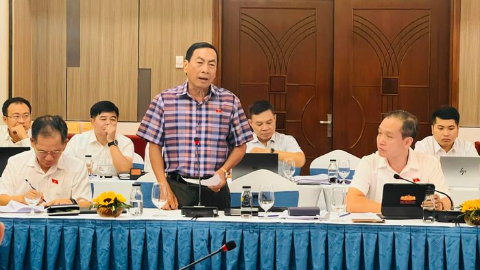 ĐBQH Phạm Văn Hòa (Đồng Tháp) phát biểu