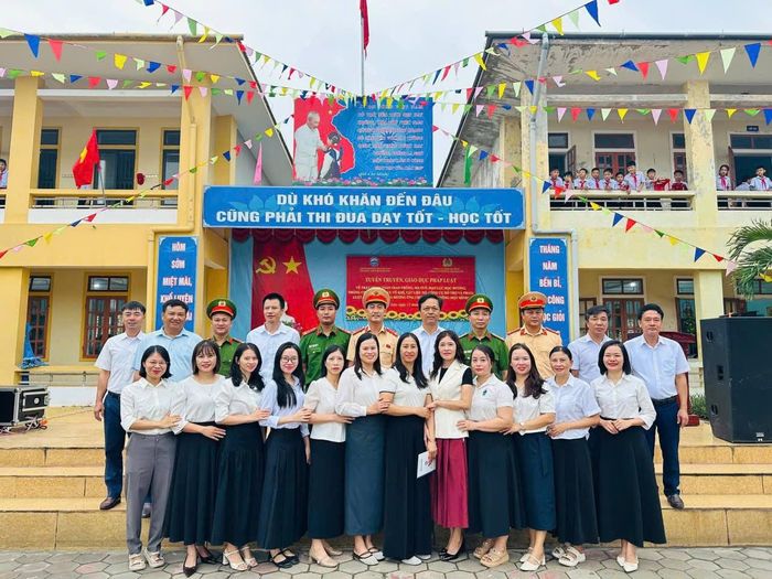 Tuyên truyền trực tiếp giúp cán bộ, giáo viên và học sinh nâng cao nhận thức, ý thức chấp hành pháp luật
