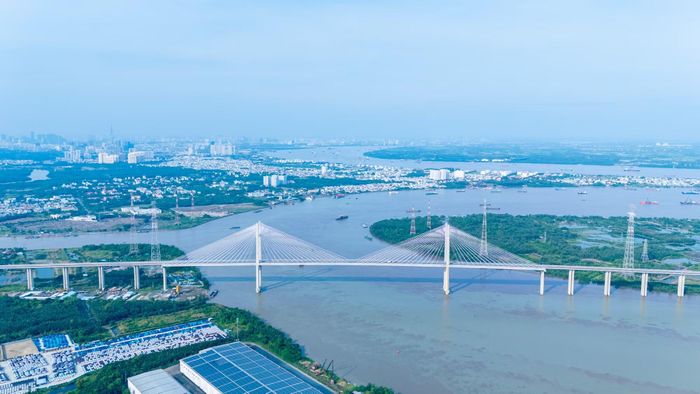 Khu vực ven sông của TP Hồ Chí Minh và Đồng Nai thường xuyên bị ngập, lụt do triều cường, xả lũ.