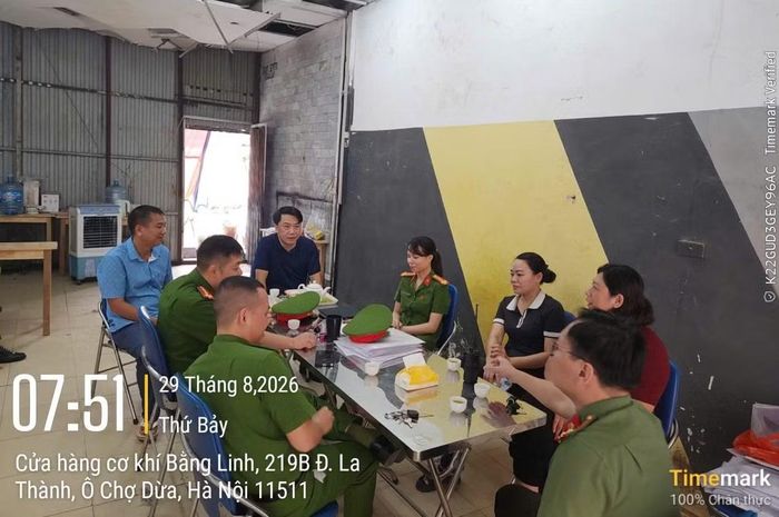 Lực lượng Công an phối hợp các lực lượng làm tốt công tác dân vận, nắm bắt tâm tư, nguyện vọng của người dân.