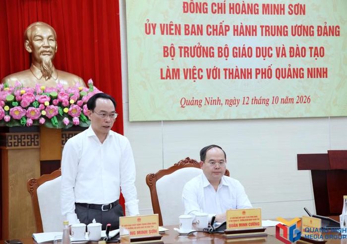 Bộ trưởng Bộ Giáo dục và Đào tạo Hoàng Minh Sơn phát biểu tại buổi làm việc. Ảnh: Báo Quảng Ninh