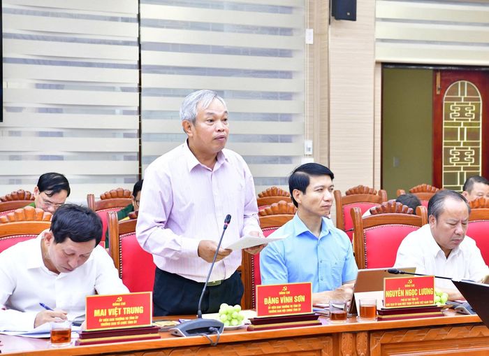 Đồng chí Đặng Vĩnh Sơn - Uỷ viên Ban Thường vụ Tỉnh uỷ, Trưởng ban Nội chính Tỉnh uỷ Gia Lai - báo cáo tại buổi làm việc. Ảnh: XUÂN HỒNG
