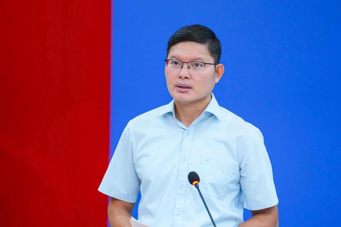 Phó ban Quan hệ lao động, Tổng Liên đoàn Lao động Việt Nam Nguyễn Mạnh Kiên phát biểu tại Hội nghị. Ảnh: CĐ
