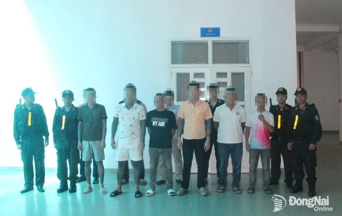 Nhóm đối tượng liên quan bị bắt giữ. Ảnh: Trần Danh