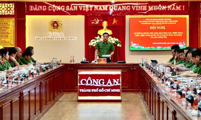 Trung tướng Mai Hoàng, Giám đốc Công an TPHCM phát biểu chỉ đạo tại Hội nghị sơ kết 6 tháng đầu năm 2026 về công tác triển khai thực hiện Nghị quyết 57