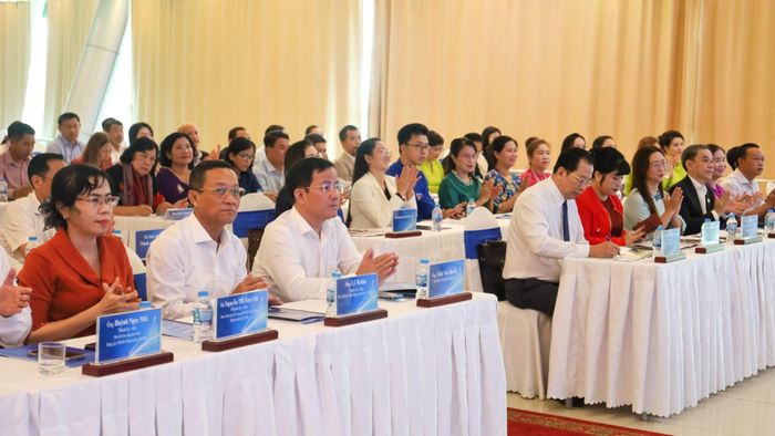 Các đại biểu tham dự Diễn đàn Kinh tế Tư nhân Việt Nam (VPSF) 2026 - Vòng đối thoại địa phương Cần thơ với chủ đề “Chuyển đổi số - Chuyển đổi xanh”.