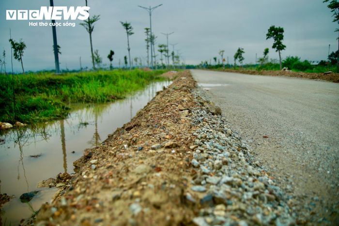 Dự án do Ban Quản lý dự án Đầu tư xây dựng và Phát triển đô thị TP Huế (nay là Ban Quản lý dự án Đầu tư xây dựng Nam Sông Hương) làm chủ đầu tư. Toàn bộ dự án có 22 gói thầu, trong đó có 3 gói thầu xây lắp số 11, 14 và 19 được triển khai thi công từ năm 2018. 