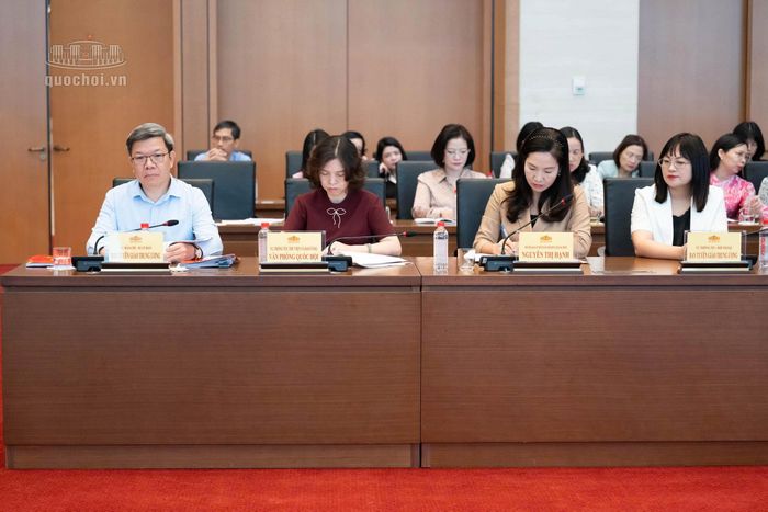 Các đại biểu tham dự hội nghị.