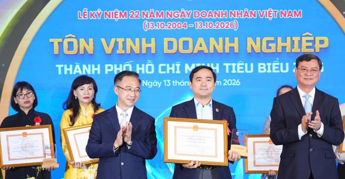 TP.HCM vinh danh 96 doanh nhân và 100 doanh nghiệp tiêu biểu năm 2026.