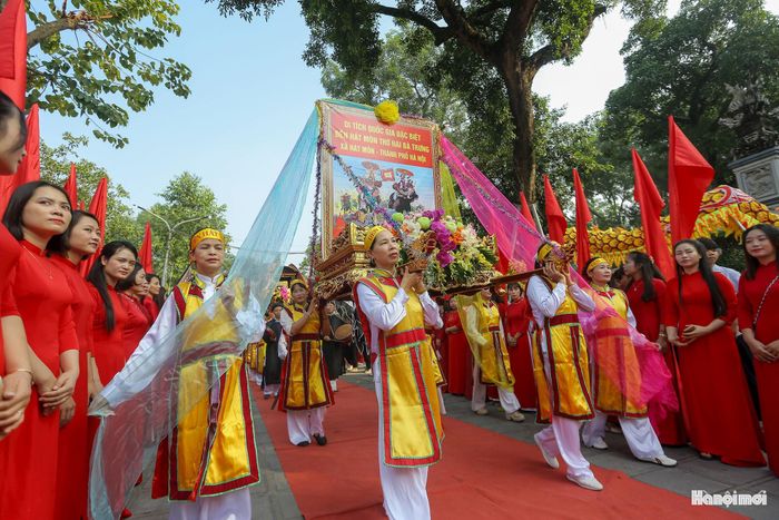 Sau thắng lợi của cuộc khởi nghĩa, Bà Trưng Trắc xưng Vương, tiếp tục củng cố và xây dựng đất nước, trở thành vị nữ vương đầu tiên trong lịch sử dân tộc và lịch sử thế giới. Cuộc khởi nghĩa Hai Bà Trưng đã trở thành mốc son chói lọi trong lịch sử dân tộc, mở đầu cho cuộc đấu tranh giành lại độc lập, khôi phục nền tự chủ sau hơn 200 năm bị phương Bắc đô hộ; khẳng định ý chí quật cường, khát vọng độc lập và sức mạnh đoàn kết của nhân dân Việt Nam.