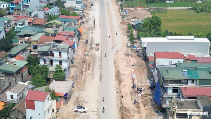 Việc tiếp tục tháo gỡ những tồn tại về mặt bằng nói trên không chỉ giúp dự án nâng cấp, mở rộng Quốc lộ 21B tăng tốc về đích mà còn mở rộng không gian phát triển đô thị, tăng cường kết nối hạ tầng giao thông và tạo động lực phát triển cho khu vực phía Nam Thủ đô trong những năm tới./.