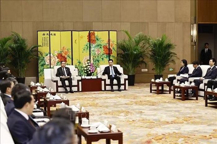 Chủ tịch Quốc hội Trần Thanh Mẫn tiếp Bí thư Tỉnh uỷ, Chủ nhiệm Ủy ban Thường vụ Nhân đại tỉnh Thiểm Tây (Trung Quốc) Triệu Nhất Đức. Ảnh: Doãn Tấn/TTXVN