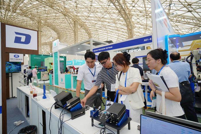 Các doanh nghiệp mang đến nhiều giải pháp công nghệ mới. Ảnh: Khắc Kiên