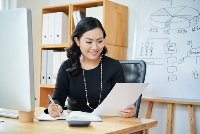Thay vì tìm kiếm con đường làm giàu nhanh chóng, Kim Ngưu thường lựa chọn cách làm việc chăm chỉ, chi tiêu có kế hoạch và từng bước xây dựng nền tảng tài chính vững chắc. Ảnh minh họa