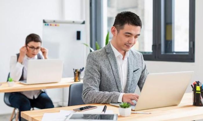 Thành công không nhất thiết đến với người khởi đầu nhanh nhất, mà thường đòi hỏi sự kiên trì và khả năng không ngừng hoàn thiện bản thân. Ảnh minh họa