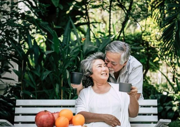 Người khôn ngoan hiểu rằng, thương con không đồng nghĩa với hy sinh cả bản thân. Giúp đỡ trong khả năng, nhưng vẫn phải dành thời gian cho bản thân. Ảnh minh họa