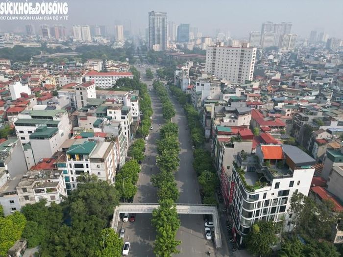 Đoạn Vành đai này sẽ giao cắt với đường Cầu Giấy, nối sang đường Nguyễn Văn Huyên tiếp nối đường Vành đai 2,5 lên Khu đô thị Tây Hồ Tây.